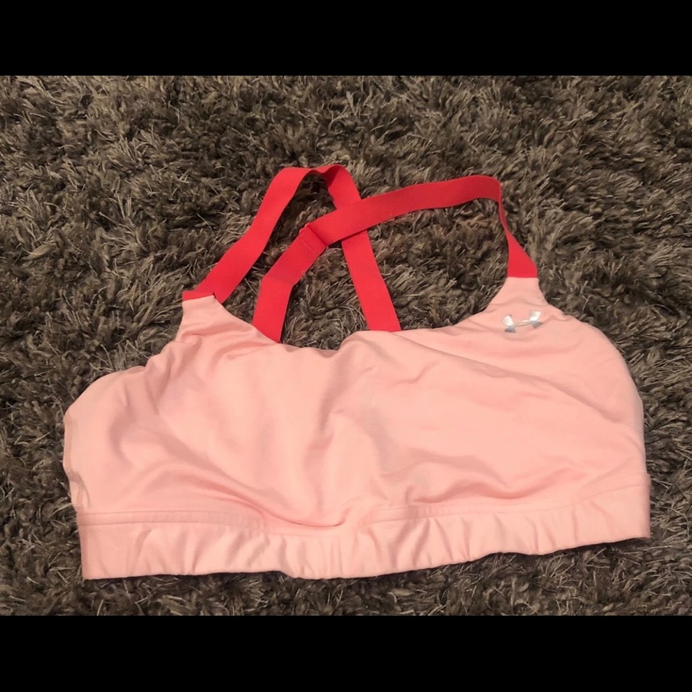 Under armour sports bra ❤️